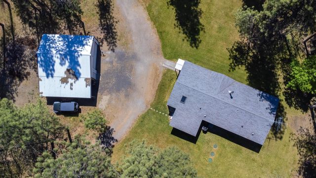 6571 Lake Forest Dr, Nine Mile Falls, WA 99026