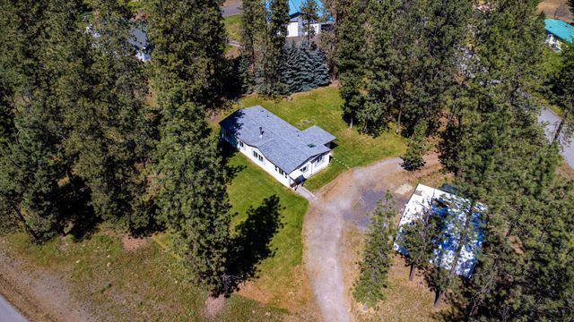 6571 Lake Forest Dr, Nine Mile Falls, WA 99026