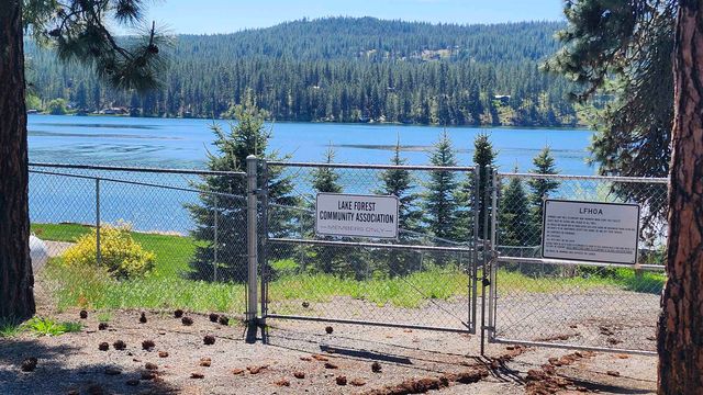 6571 Lake Forest Dr, Nine Mile Falls, WA 99026