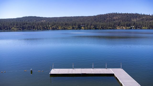 6571 Lake Forest Dr, Nine Mile Falls, WA 99026