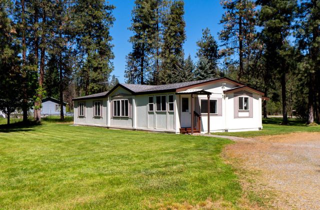 6571 Lake Forest Dr, Nine Mile Falls, WA 99026