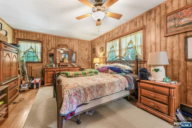 15 Brookwood Drive, Mahwah, NJ 07430