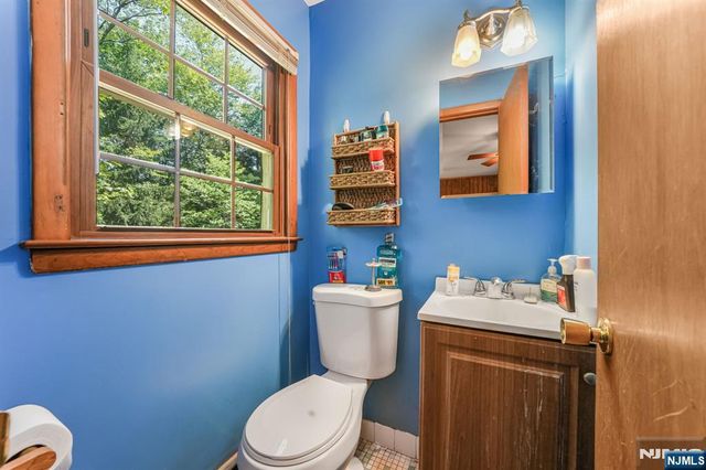 15 Brookwood Drive, Mahwah, NJ 07430