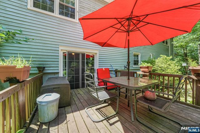 15 Brookwood Drive, Mahwah, NJ 07430