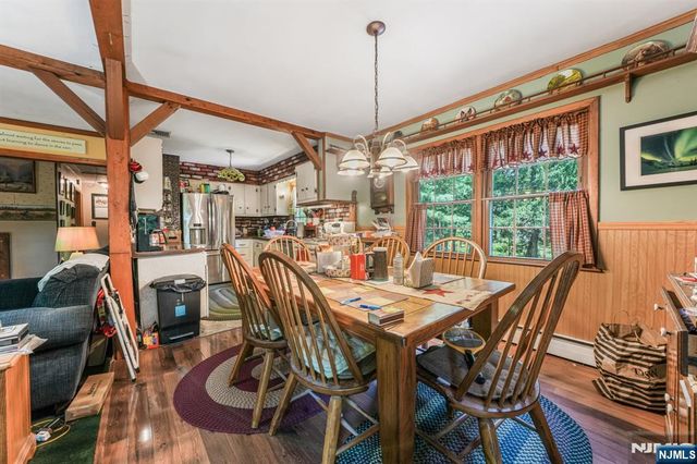 15 Brookwood Drive, Mahwah, NJ 07430