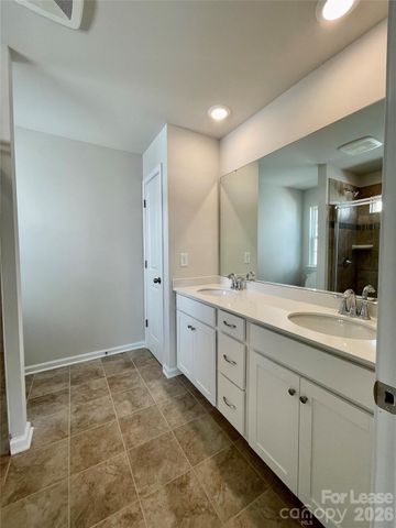 14016 Wooden snow Trace, Charlotte, NC 28278