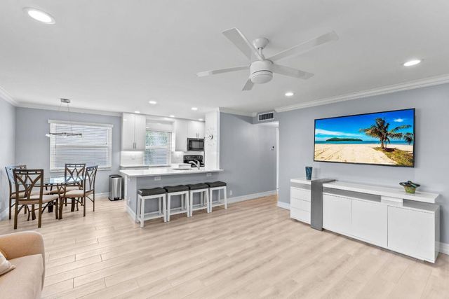 325 Capri G G, Delray Beach, FL 33484