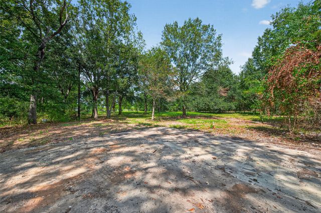 12297 Rebel Road, Cleveland, TX 77327