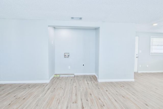 1300 S 11th Street, Slaton, TX 79364