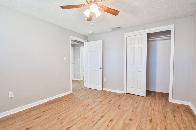 1300 S 11th Street, Slaton, TX 79364