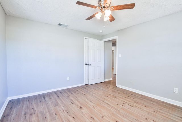 1300 S 11th Street, Slaton, TX 79364