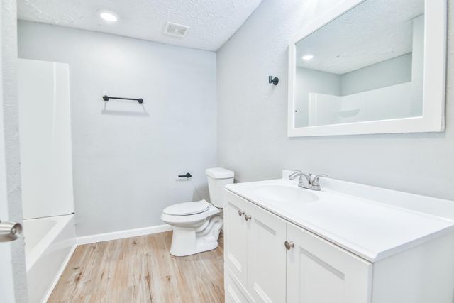 1300 S 11th Street, Slaton, TX 79364