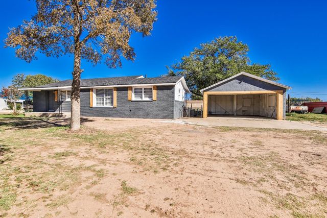 1300 S 11th Street, Slaton, TX 79364