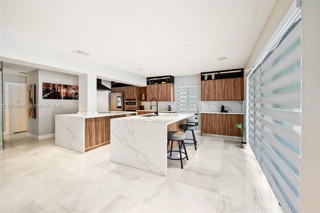 29 NE 95th St, Miami Shores, FL 33138