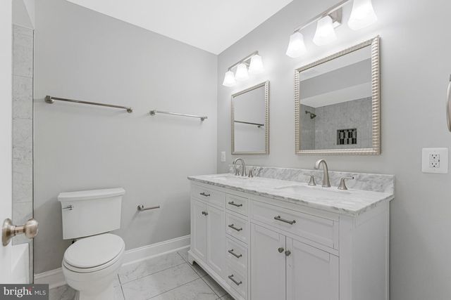 12806 MIDDLETON LN, Fairfax, VA 22033
