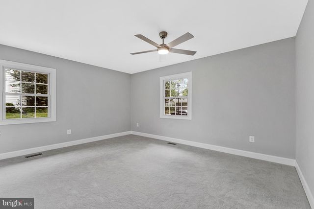 12806 MIDDLETON LN, Fairfax, VA 22033