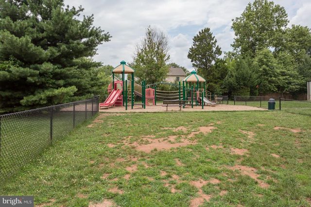 12806 MIDDLETON LN, Fairfax, VA 22033