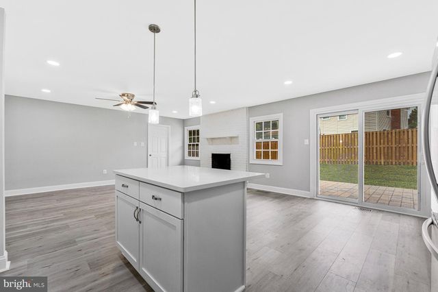 12806 MIDDLETON LN, Fairfax, VA 22033