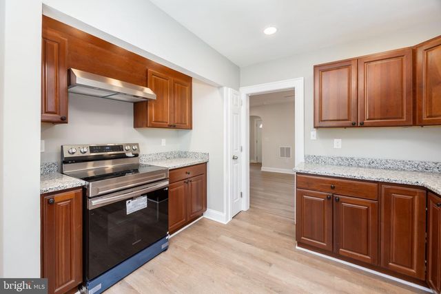 208 N SARATOGA ST, Salisbury, MD 21804
