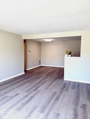 1763 Wellesley 1i, Indianapolis, IN 46219
