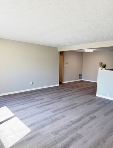 1763 Wellesley 1i, Indianapolis, IN 46219