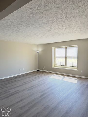 1763 Wellesley 1i, Indianapolis, IN 46219