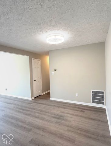 1763 Wellesley 1i, Indianapolis, IN 46219