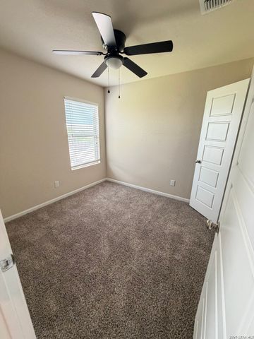 810 Retama, San Antonio, TX 78219