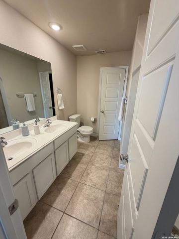 810 Retama, San Antonio, TX 78219