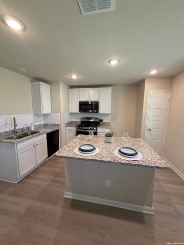 810 Retama, San Antonio, TX 78219