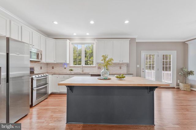 12 BLOSSOM TREE CT, Stafford, VA 22554