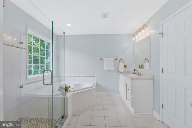 12 BLOSSOM TREE CT, Stafford, VA 22554