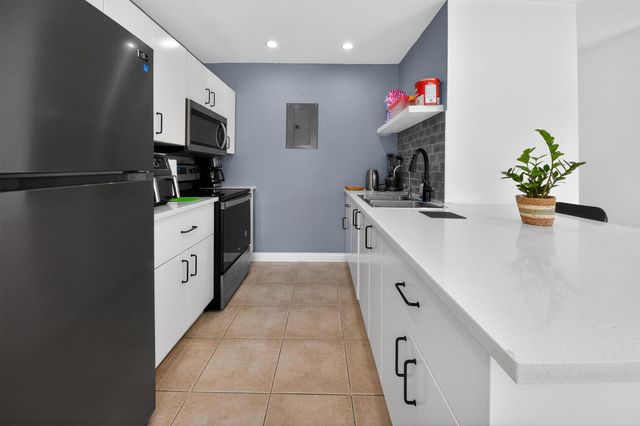 4357 NW 6 Avenue, Deerfield Beach, FL 33064