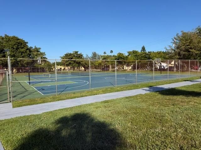 4357 NW 6 Avenue, Deerfield Beach, FL 33064