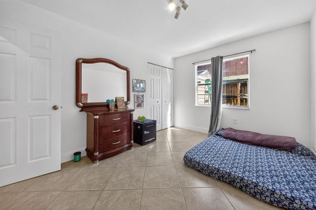 4357 NW 6 Avenue, Deerfield Beach, FL 33064