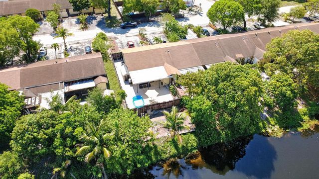 4357 NW 6 Avenue, Deerfield Beach, FL 33064