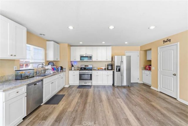 13017 Cerritos Court, Hesperia, CA 92344