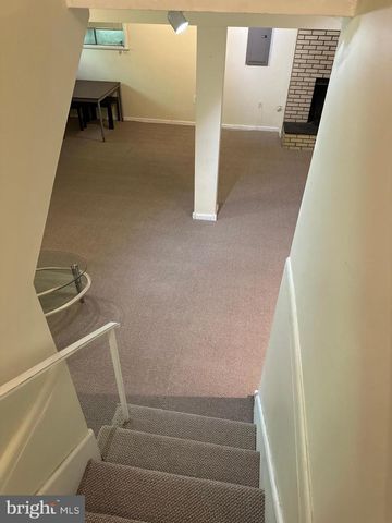 6327 TONE CT, Bethesda, MD 20817