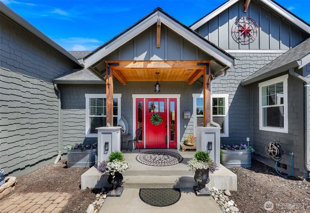 19727 Sky Ridge Road, Mount Vernon, WA 98274