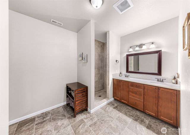 19727 Sky Ridge Road, Mount Vernon, WA 98274