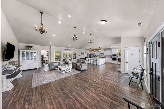 19727 Sky Ridge Road, Mount Vernon, WA 98274