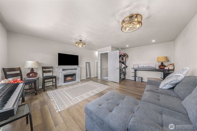 19727 Sky Ridge Road, Mount Vernon, WA 98274