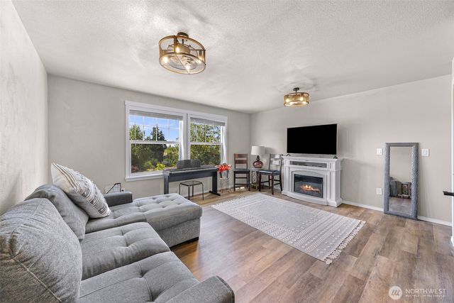 19727 Sky Ridge Road, Mount Vernon, WA 98274