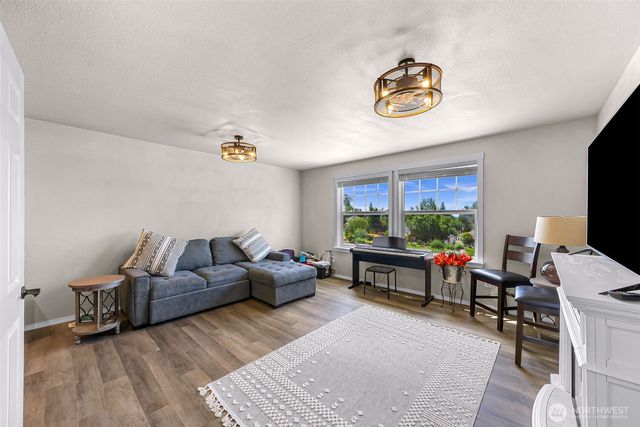 19727 Sky Ridge Road, Mount Vernon, WA 98274