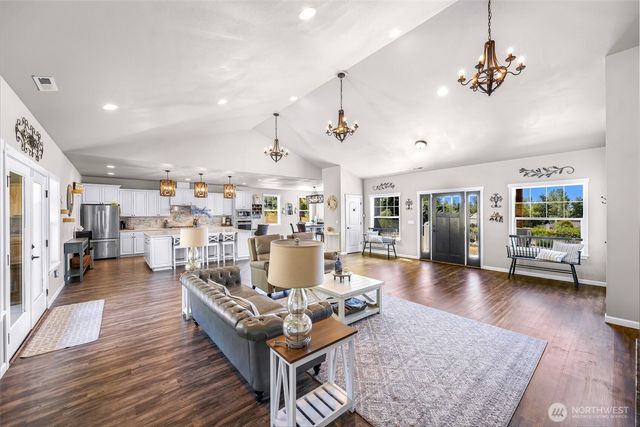 19727 Sky Ridge Road, Mount Vernon, WA 98274