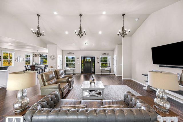 19727 Sky Ridge Road, Mount Vernon, WA 98274