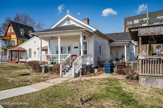 427 E Riverside Dr, Clarksville, IN 47129