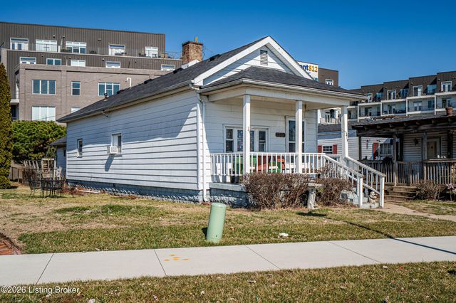 427 E Riverside Dr, Clarksville, IN 47129