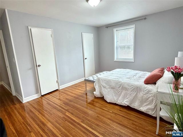2350 Linwood Avenue 1E, Fort Lee, NJ 07024
