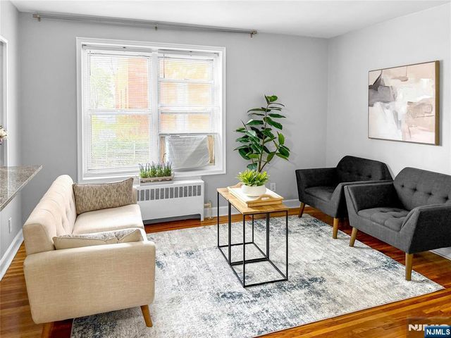 2350 Linwood Avenue 1E, Fort Lee, NJ 07024